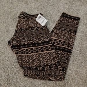 Charlotte Russe Printed Leggings NWT